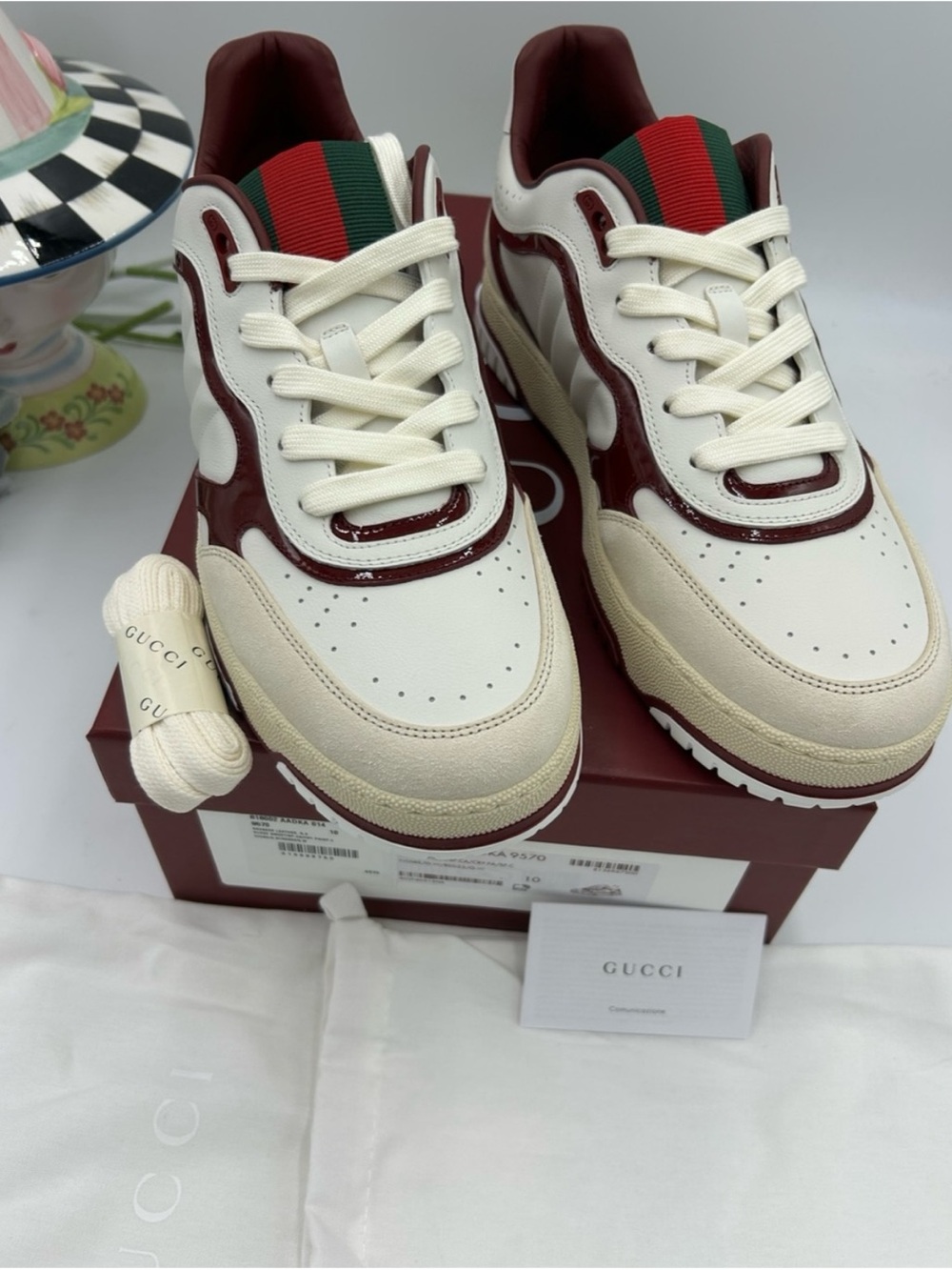 Men's Gucci re-Web leather sneakers with red accents size
10 fits 10.5 US - Picture 7 of 7